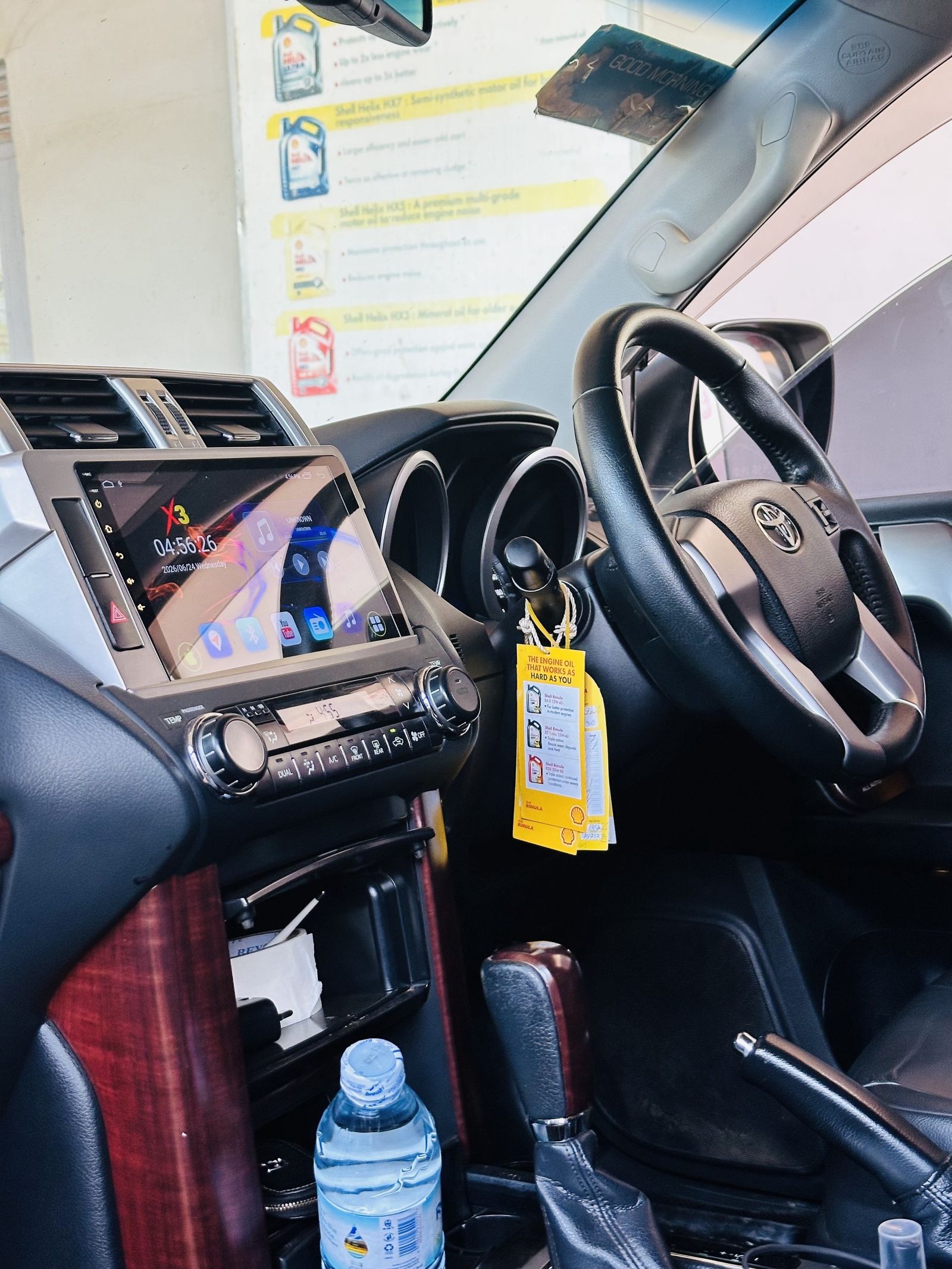 Servicing with Shell Rimula and Helix lubricants